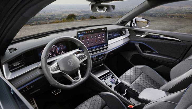 Nuovo Volkswagen Tayron: caratteristiche, design, abitacolo, allestimenti, motori e prezzo - Foto 54 di 127
