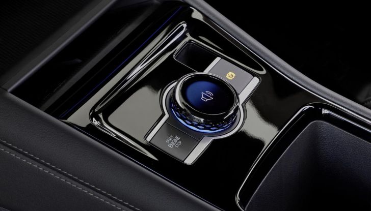 Nuovo Volkswagen Tayron: caratteristiche, design, abitacolo, allestimenti, motori e prezzo - Foto 32 di 127