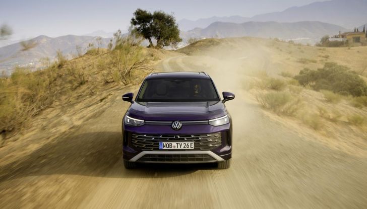 Nuovo Volkswagen Tayron: caratteristiche, design, abitacolo, allestimenti, motori e prezzo - Foto 79 di 127