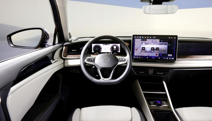 Nuovo Volkswagen Tayron: caratteristiche, design, abitacolo, allestimenti, motori e prezzo - Foto 93 di 127