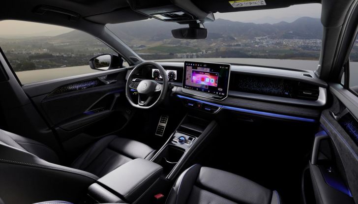 Nuovo Volkswagen Tayron: caratteristiche, design, abitacolo, allestimenti, motori e prezzo - Foto 27 di 127