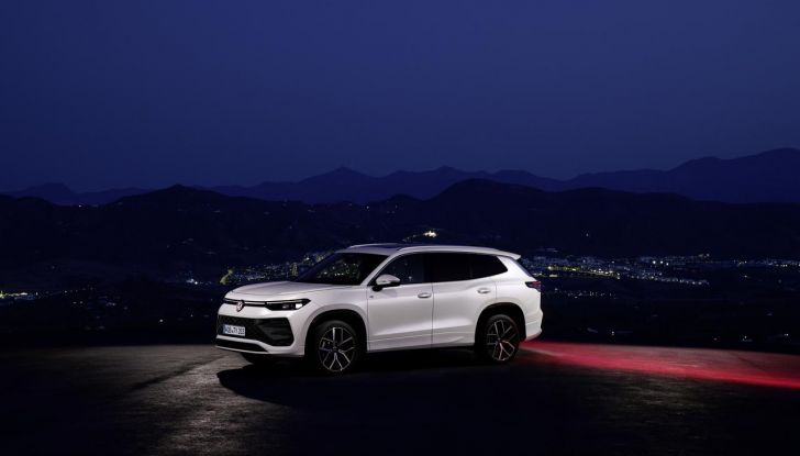 Nuovo Volkswagen Tayron: caratteristiche, design, abitacolo, allestimenti, motori e prezzo - Foto 47 di 127