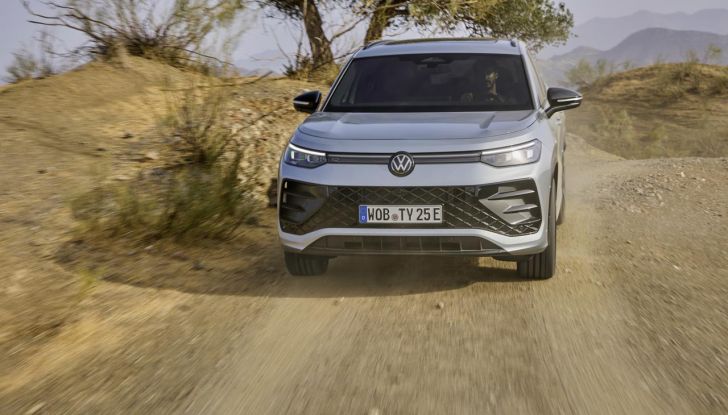 Nuovo Volkswagen Tayron: caratteristiche, design, abitacolo, allestimenti, motori e prezzo - Foto 10 di 127