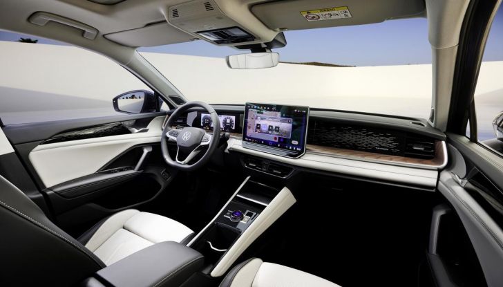 Nuovo Volkswagen Tayron: caratteristiche, design, abitacolo, allestimenti, motori e prezzo - Foto 97 di 127