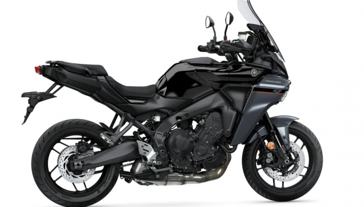 Yamaha Tracer 9 2025: svelati i prezzi della nuova crossover giapponese - Foto 11 di 14