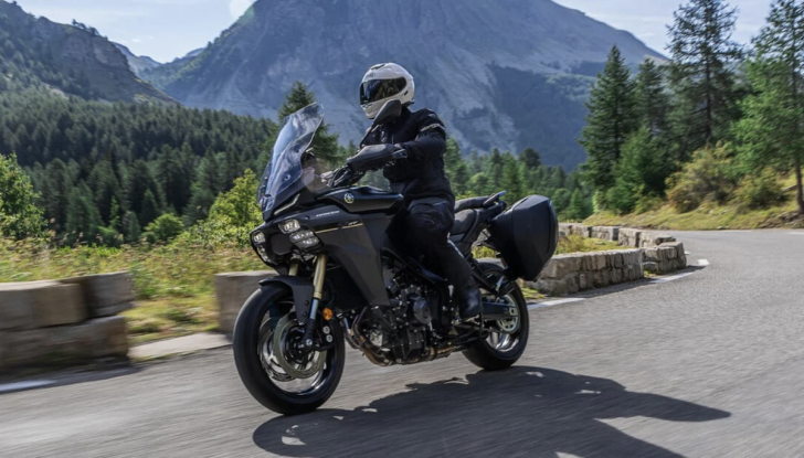 Yamaha Tracer 9 2025: svelati i prezzi della nuova crossover giapponese - Foto 12 di 14