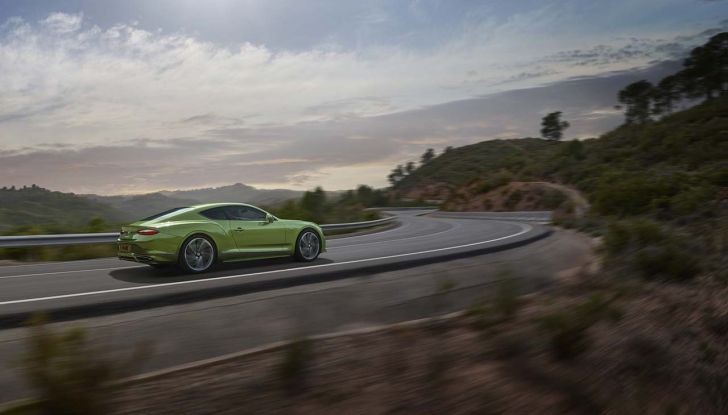 Bentley Continental GT Speed 2024: caratteristiche, novità e prestazioni della coupé britannica - Foto 8 di 23