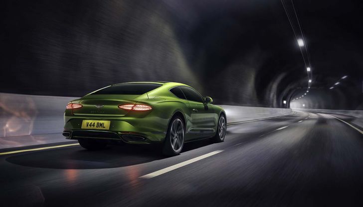 Bentley Continental GT Speed 2024: caratteristiche, novità e prestazioni della coupé britannica - Foto 10 di 23