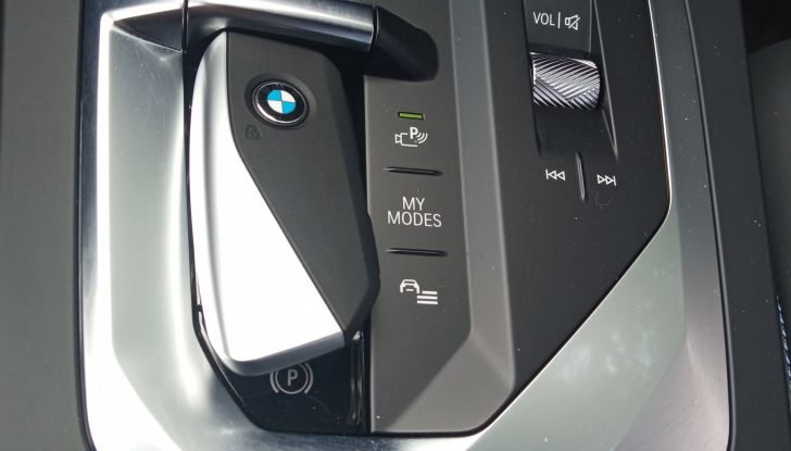 Nuova BMW Serie 1 2025 prova su strada, motori, consumi e prezzi - Foto 18 di 25