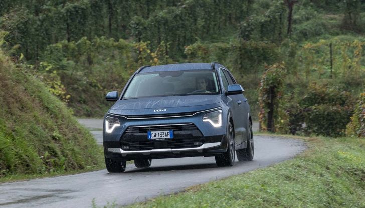 Kia Niro Tri-Fuel 2024: caratteristiche, design e consumi del crossover ibrido a GPL - Foto 5 di 9