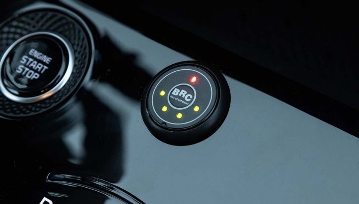 Kia Niro Tri-Fuel 2024: caratteristiche, design e consumi del crossover ibrido a GPL - Foto 8 di 9