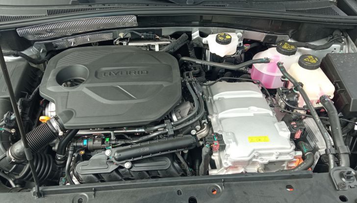 Prova su strada, motori e prezzi delle nuove MG EHS, HS e ZS - Foto 19 di 19