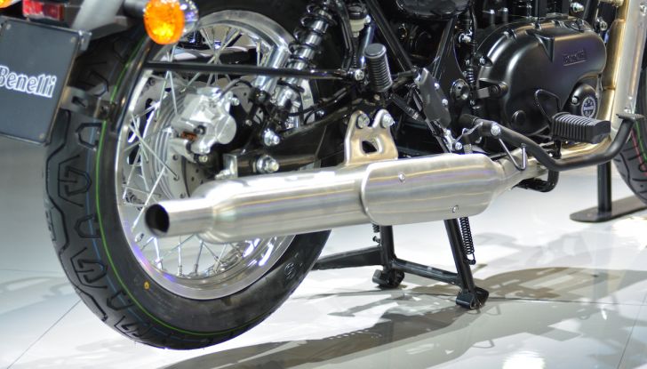 Benelli Leoncino Bobber 400: nuova power cruiser per il 2025 - Foto 10 di 65