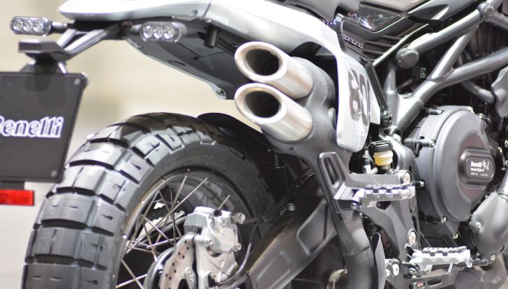 Benelli Leoncino Bobber 400: nuova power cruiser per il 2025 - Foto 16 di 65