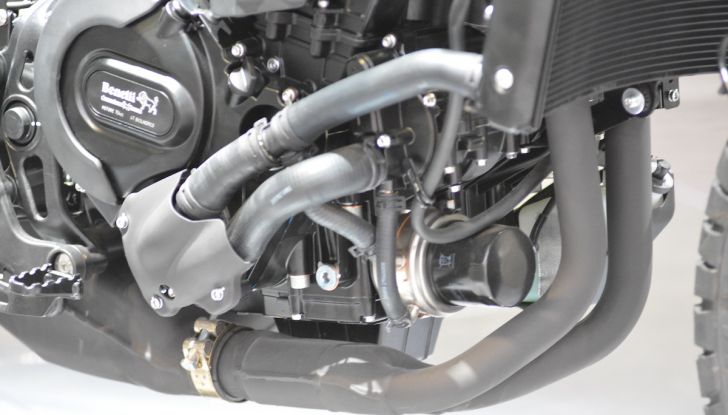 Benelli Leoncino Bobber 400: nuova power cruiser per il 2025 - Foto 22 di 65