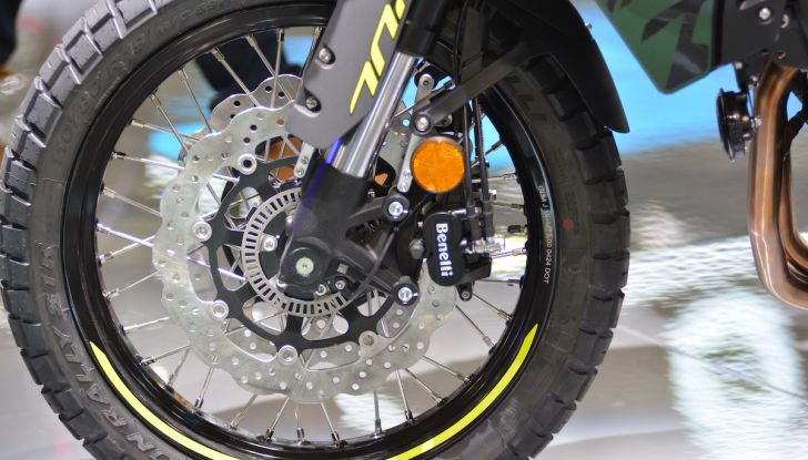 Benelli Leoncino Bobber 400: nuova power cruiser per il 2025 - Foto 3 di 65