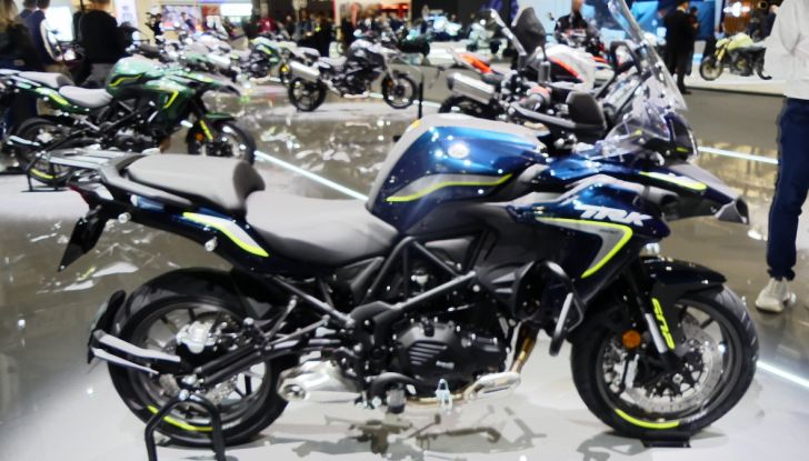 Benelli Leoncino Bobber 400: nuova power cruiser per il 2025 - Foto 42 di 65