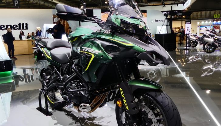 Benelli Leoncino Bobber 400: nuova power cruiser per il 2025 - Foto 44 di 65