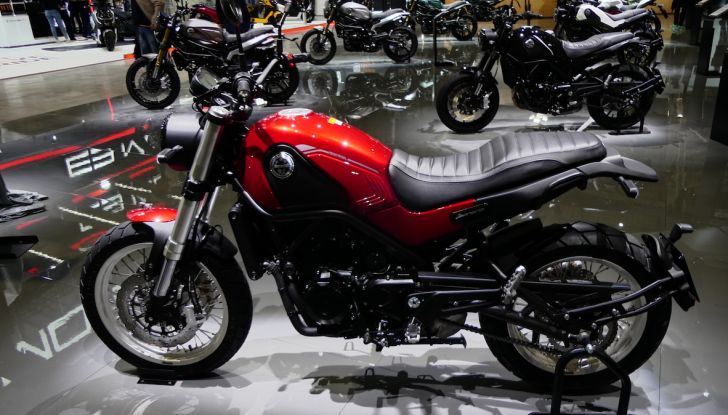 Benelli Leoncino Bobber 400: nuova power cruiser per il 2025 - Foto 56 di 65