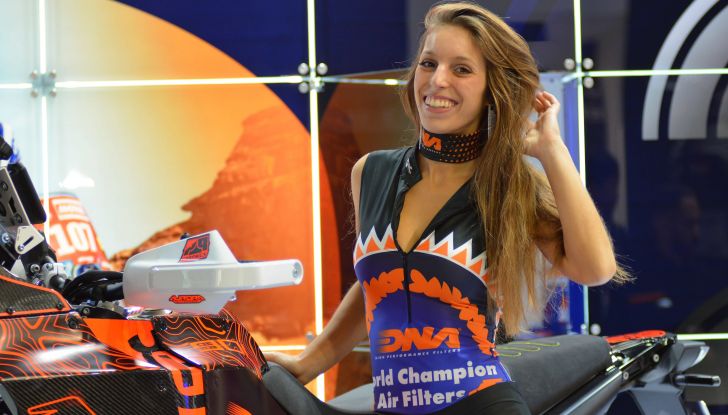 Le più belle ragazze di EICMA 2024 - Foto 15 di 55