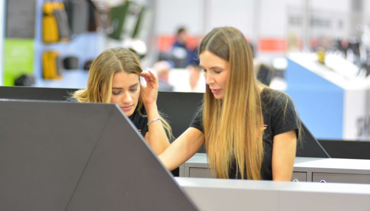 Le più belle ragazze di EICMA 2024 - Foto 19 di 55