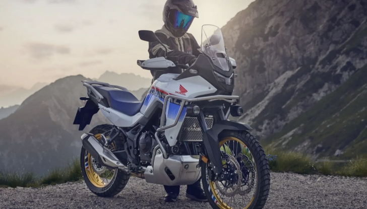 Honda Transalp 2025: la touring per eccedenza si presenta a EICMA 2024 - Foto 13 di 13