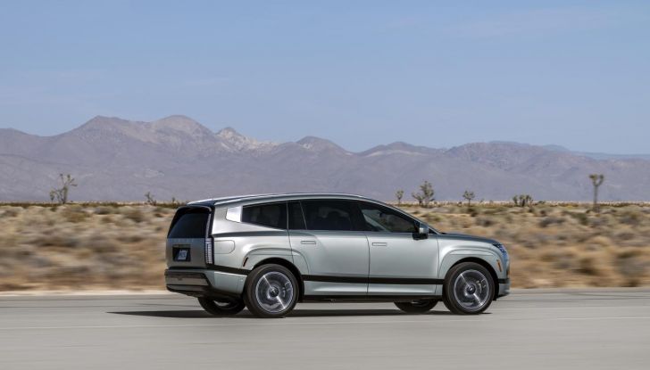 Hyundai Ioniq 9: caratteristiche, design, abitacolo, versioni, motori, prestazioni e autonomia - Foto 32 di 124