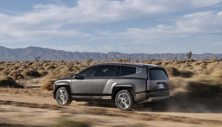 Hyundai Ioniq 9: caratteristiche, design, abitacolo, versioni, motori, prestazioni e autonomia - Foto 28 di 124