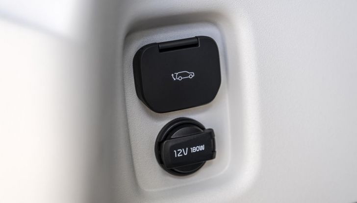 Hyundai Ioniq 9: caratteristiche, design, abitacolo, versioni, motori, prestazioni e autonomia - Foto 124 di 124