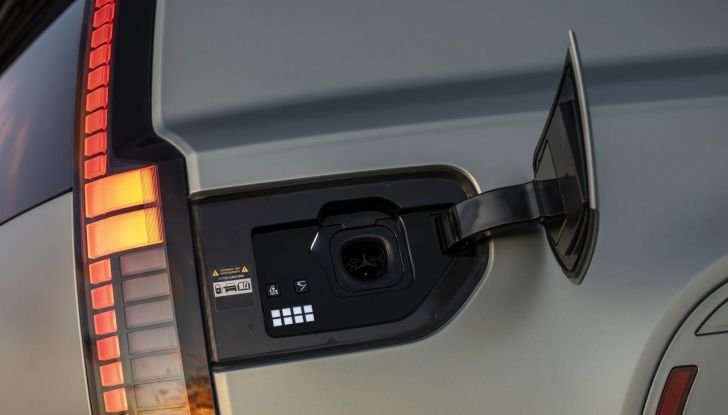 Hyundai Ioniq 9: caratteristiche, design, abitacolo, versioni, motori, prestazioni e autonomia - Foto 53 di 124