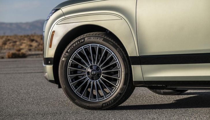 Hyundai Ioniq 9: caratteristiche, design, abitacolo, versioni, motori, prestazioni e autonomia - Foto 36 di 124