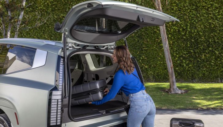 Hyundai Ioniq 9: caratteristiche, design, abitacolo, versioni, motori, prestazioni e autonomia - Foto 71 di 124