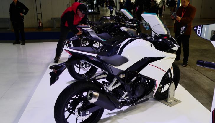 Kove 600 Lancer: la nuova cruiser cinese che sfida Honda Rebel e Kawasaki Eliminator - Foto 15 di 36