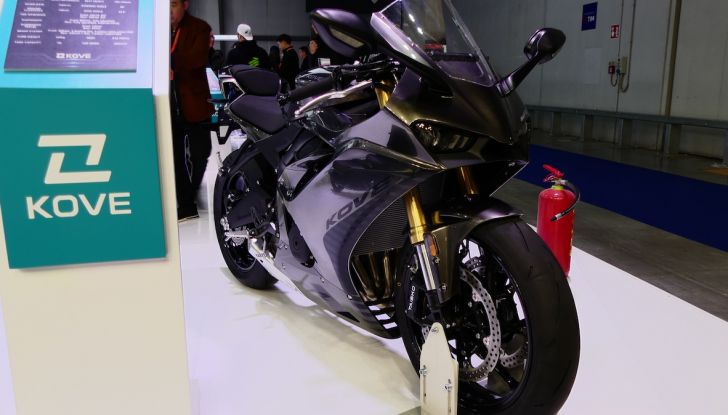 Kove 600 Lancer: la nuova cruiser cinese che sfida Honda Rebel e Kawasaki Eliminator - Foto 18 di 36