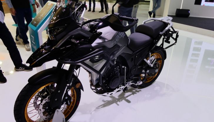 Kove 600 Lancer: la nuova cruiser cinese che sfida Honda Rebel e Kawasaki Eliminator - Foto 24 di 36