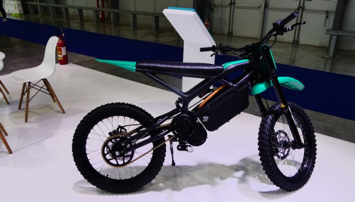 Kove 600 Lancer: la nuova cruiser cinese che sfida Honda Rebel e Kawasaki Eliminator - Foto 33 di 36