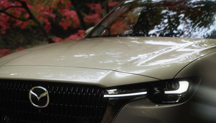 Mazda CX-60 2025: il SUV si evolve con nuovi interni, allestimenti e assetto - Foto 6 di 7