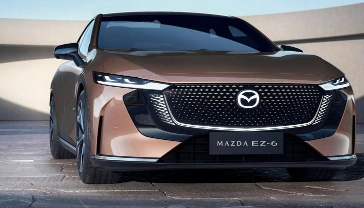 Mazda EZ-6: caratteristiche, design, abitacolo, versioni, motori, autonomia e prezzi - Foto 7 di 25