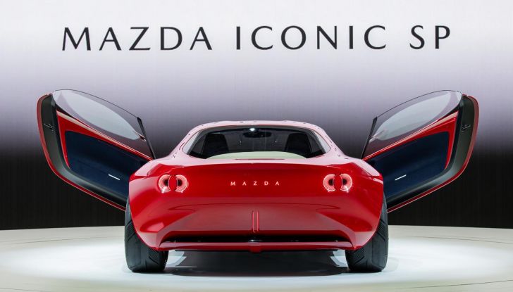 Mazda Iconic SP: confermato l’arrivo della versione di produzione - Foto 18 di 27