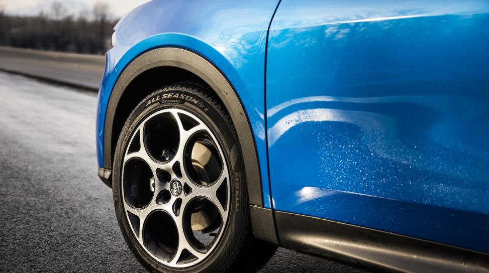 Un terzo degli italiani rischia la vita perché non sa leggere le etichette degli pneumatici