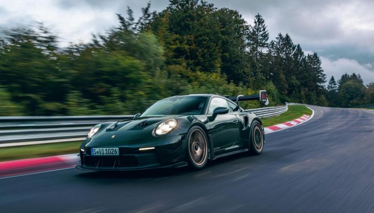 Porsche 911 GT3 RS by Manthey Racing