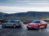 Porsche Taycan 4 e GTS 2025: novità, caratteristiche, design, prestazioni e prezzi
