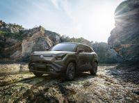 Suzuki e Vitara: caratteristiche, design, abitacolo, motore e disponibilità