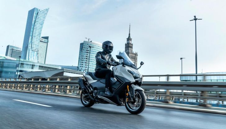 Yamaha NMAX 125 2025: caratteristiche, design, versioni, motore, prezzi e disponibilità - Foto 19 di 34