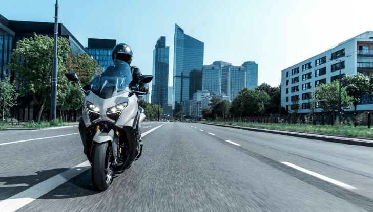 Yamaha NMAX 125 2025: caratteristiche, design, versioni, motore, prezzi e disponibilità - Foto 26 di 34