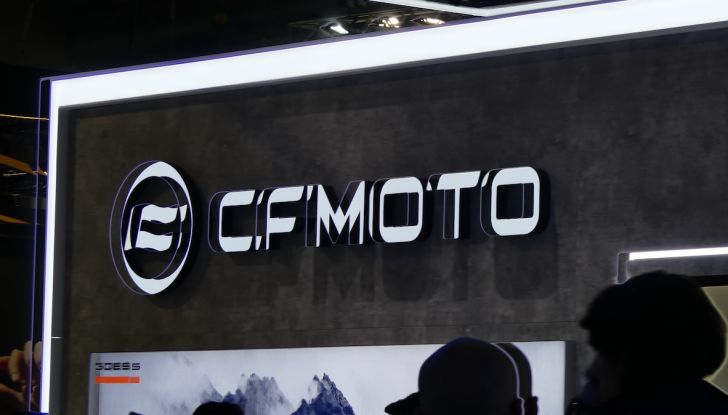 CFMoto 675NK, nuova naked dal design audace - Foto 1 di 26