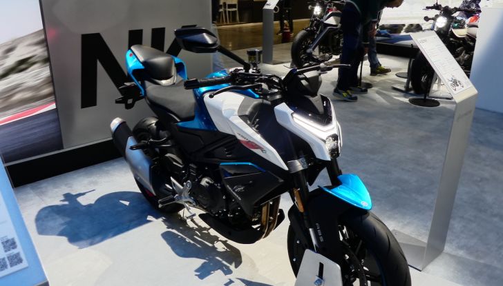 CFMoto 675NK, nuova naked dal design audace - Foto 14 di 26