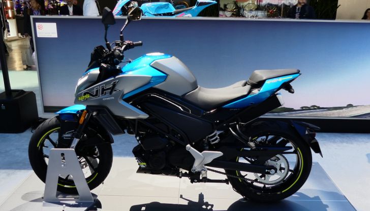 CFMoto 675NK, nuova naked dal design audace - Foto 18 di 26