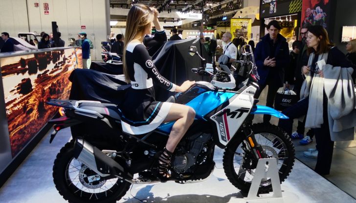 CFMoto 675NK, nuova naked dal design audace - Foto 21 di 26