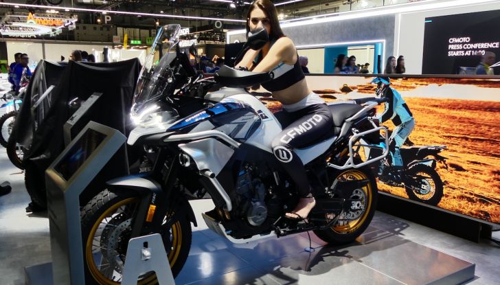 CFMoto 675NK, nuova naked dal design audace - Foto 26 di 26